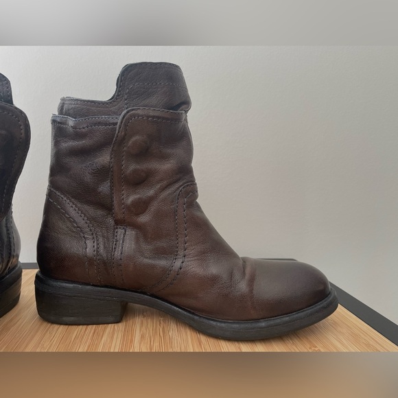 Vera Wang Ozita Leather Layered Brown Moto Boots Women’s Size 6.5 - Picture 3 of 15